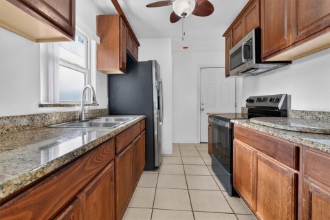 Villa ou maison à vendre à Orlando, Floride: 3 chambres, 116.31 m2 № 2339653 - photo 4