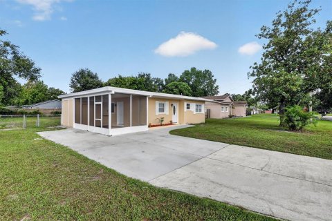 Villa ou maison à vendre à Orlando, Floride: 3 chambres, 116.31 m2 № 2339653 - photo 2