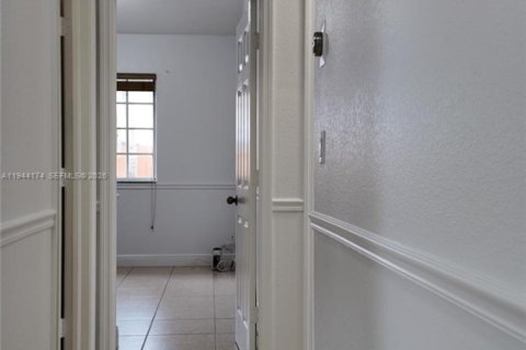 Villa ou maison à louer à Miami, Floride: 3 chambres, 168.34 m2 № 2001028 - photo 16