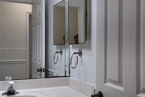 Villa ou maison à louer à Miami, Floride: 3 chambres, 168.34 m2 № 2001028 - photo 18