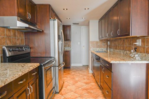 Снять в аренду кондоминиум в Халландейл-Бич, Флорида 2 спальни, 144.93м2, № 2014460 - фото 7