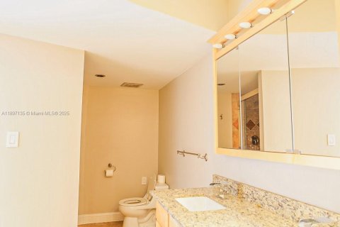 Снять в аренду кондоминиум в Халландейл-Бич, Флорида 2 спальни, 144.93м2, № 2014460 - фото 12