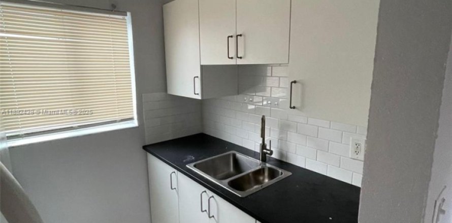 Condo à Miami, Floride, 1 chambre № 1944974