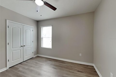 House in Plant City, Florida 3 bedrooms, 143.63 sq.m. № 1911021 - photo 10