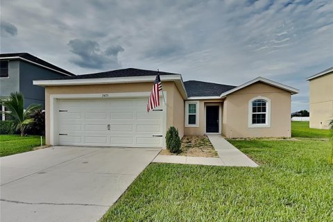 House in Plant City, Florida 3 bedrooms, 143.63 sq.m. № 1911021 - photo 1