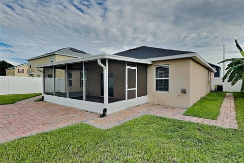 House in Plant City, Florida 3 bedrooms, 143.63 sq.m. № 1911021 - photo 15