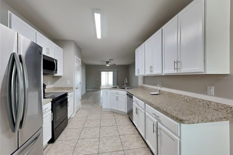 House in Plant City, Florida 3 bedrooms, 143.63 sq.m. № 1911021 - photo 5