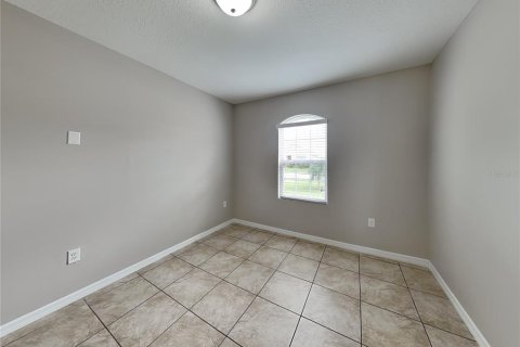 House in Plant City, Florida 3 bedrooms, 143.63 sq.m. № 1911021 - photo 2
