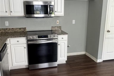 Townhouse in Tampa, Florida 2 bedrooms, 156.35 sq.m. № 2094417 - photo 9