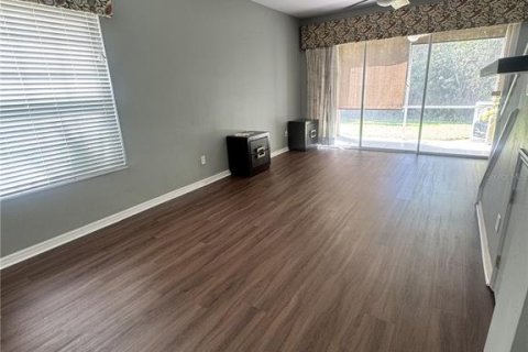Townhouse in Tampa, Florida 2 bedrooms, 156.35 sq.m. № 2094417 - photo 3