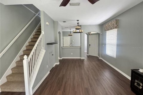 Townhouse in Tampa, Florida 2 bedrooms, 156.35 sq.m. № 2094417 - photo 6