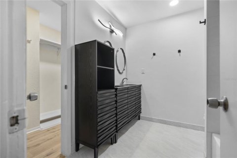 Condo in Saint Petersburg, Florida, 3 bedrooms  № 1915901 - photo 17