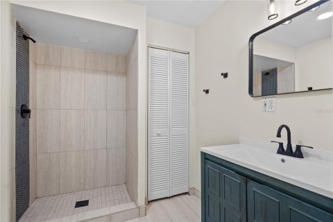 Condo in Saint Petersburg, Florida, 3 bedrooms  № 1915901 - photo 13