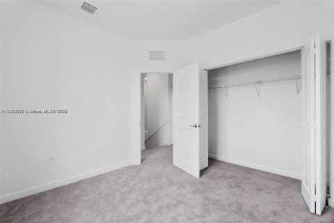 Townhouse in Homestead, Florida 3 bedrooms, 133.97 sq.m. № 1952284 - photo 18