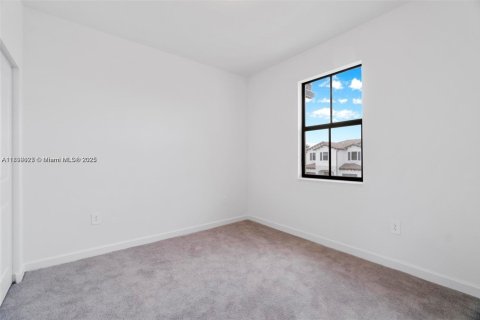 Townhouse in Homestead, Florida 3 bedrooms, 133.97 sq.m. № 1952284 - photo 17