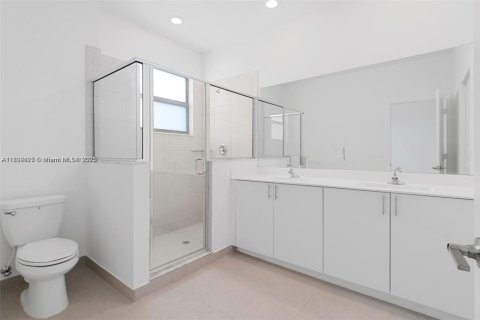 Townhouse in Homestead, Florida 3 bedrooms, 133.97 sq.m. № 1952284 - photo 15