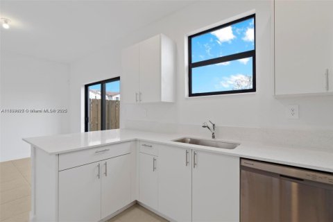 Townhouse in Homestead, Florida 3 bedrooms, 133.97 sq.m. № 1952284 - photo 10