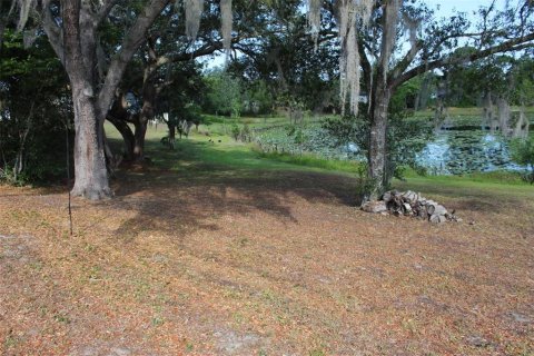 House in Deltona, Florida 3 bedrooms, 162.49 sq.m. № 1680569 - photo 17