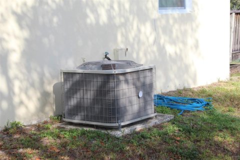 House in Deltona, Florida 3 bedrooms, 162.49 sq.m. № 1680569 - photo 20