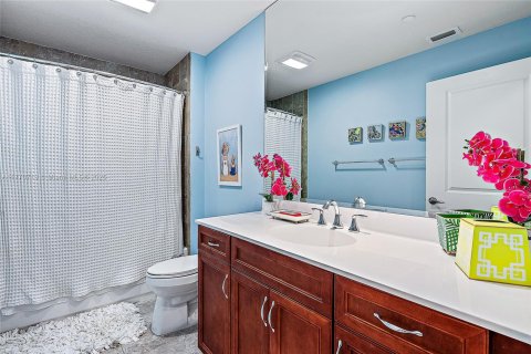 Condo in Juno Beach, Florida, 2 bedrooms  № 1696885 - photo 15