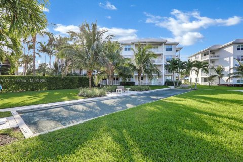 Condo in Juno Beach, Florida, 2 bedrooms  № 1696885 - photo 24