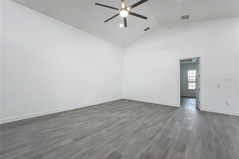 House in Wildwood, Florida 3 bedrooms, 191.75 sq.m. № 1780795 - photo 8