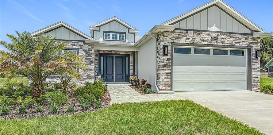 House in Wildwood, Florida 3 bedrooms, 191.75 sq.m. № 1780795