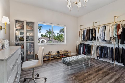 Casa en venta en Miami, Florida, 7 dormitorios № 1714299 - foto 23
