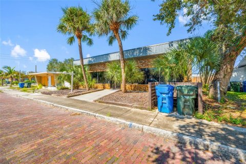 Immobilier commercial à vendre à Largo, Floride: 284.28 m2 № 2423967 - photo 2
