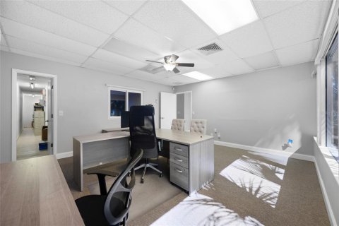 Immobilier commercial à vendre à Largo, Floride: 284.28 m2 № 2423967 - photo 10