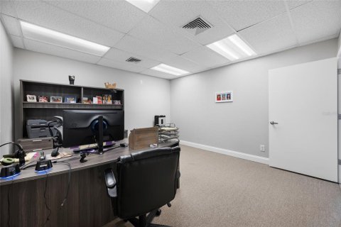 Immobilier commercial à vendre à Largo, Floride: 284.28 m2 № 2423967 - photo 13