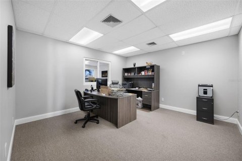 Immobilier commercial à vendre à Largo, Floride: 284.28 m2 № 2423967 - photo 12