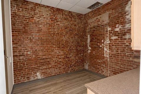 Immobilier commercial à louer à Lake Wales, Floride: 247.86 m2 № 2424432 - photo 13