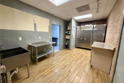 Immobilier commercial à louer à Lake Wales, Floride: 247.86 m2 № 2424432 - photo 16