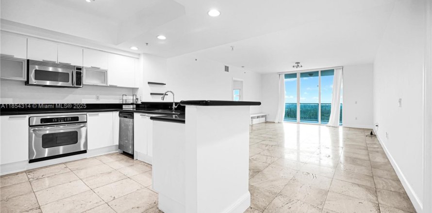 Condo à North Miami, Floride, 2 chambres  № 1874248