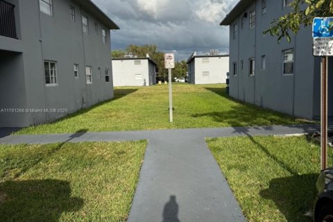 Condominio en venta en Miami, Florida, 2 dormitorios, 75.81 m2 № 1633081 - foto 4