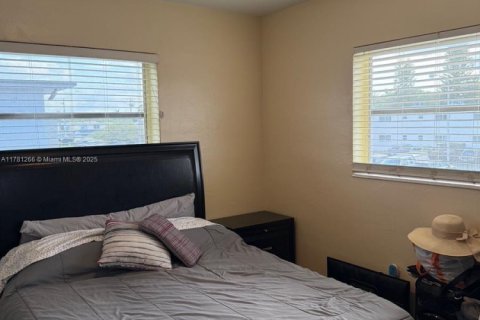 Condominio en venta en Miami, Florida, 2 dormitorios, 75.81 m2 № 1633081 - foto 16