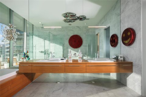 Купить кондоминиум в Майами, Флорида 4 спальни, 443.24м2, № 1956604 - фото 18