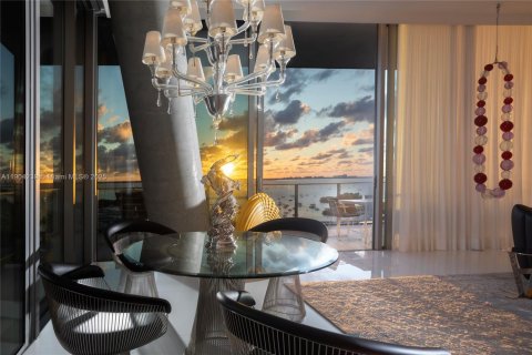 Купить кондоминиум в Майами, Флорида 4 спальни, 443.24м2, № 1956604 - фото 4
