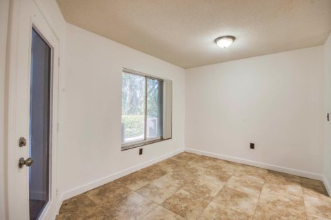 Condo in Boynton Beach, Florida, 2 bedrooms  № 2260987 - photo 3