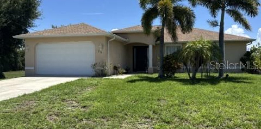 House in Placida, Florida 3 bedrooms, 185.25 sq.m. № 2209900