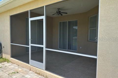 House in Placida, Florida 3 bedrooms, 185.25 sq.m. № 2209900 - photo 2