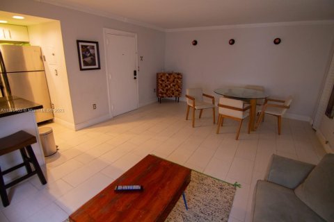 Apartamento en alquiler en Miami Beach, Florida, 1 dormitorio, 59.46 m2 № 1935145 - foto 12