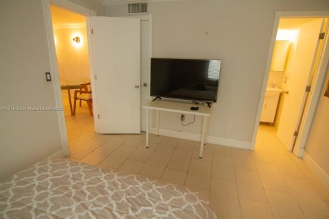 Apartamento en alquiler en Miami Beach, Florida, 1 dormitorio, 59.46 m2 № 1935145 - foto 4