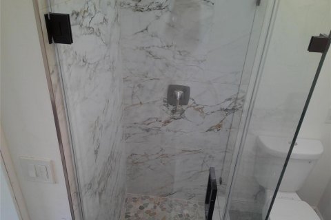 Touwnhouse à vendre à Hollywood, Floride: 2 chambres, 112.23 m2 № 2362849 - photo 10