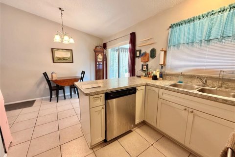 Villa ou maison à louer à Spring Hill, Floride: 2 chambres, 78.78 m2 № 2113582 - photo 21