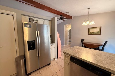 Villa ou maison à louer à Spring Hill, Floride: 2 chambres, 78.78 m2 № 2113582 - photo 14