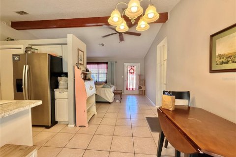 Villa ou maison à louer à Spring Hill, Floride: 2 chambres, 78.78 m2 № 2113582 - photo 5