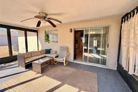 Villa ou maison à louer à Spring Hill, Floride: 2 chambres, 78.78 m2 № 2113582 - photo 20