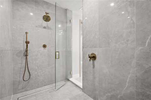 Condo in Coral Gables, Florida, 3 bedrooms  № 1797548 - photo 15